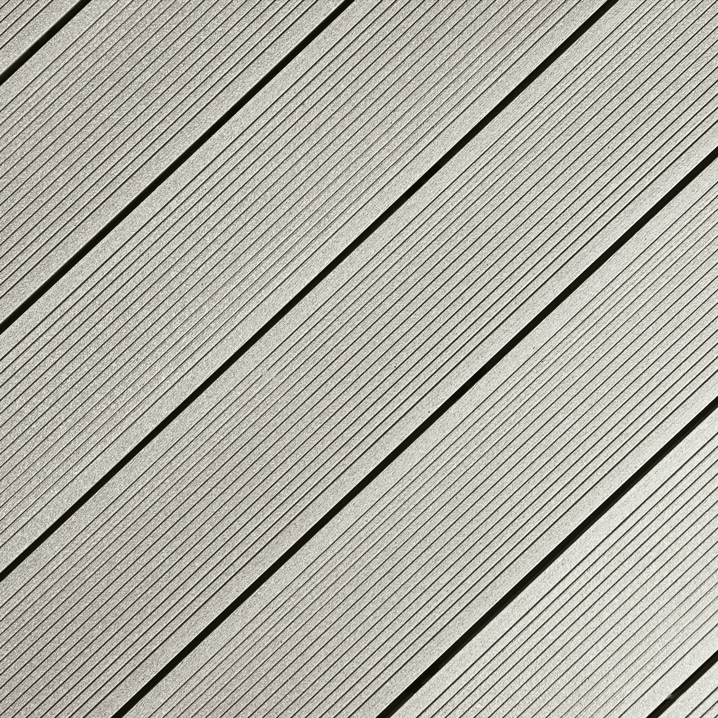 DIE KOMPAKTE Wabendiele - WPC Terrassendiele